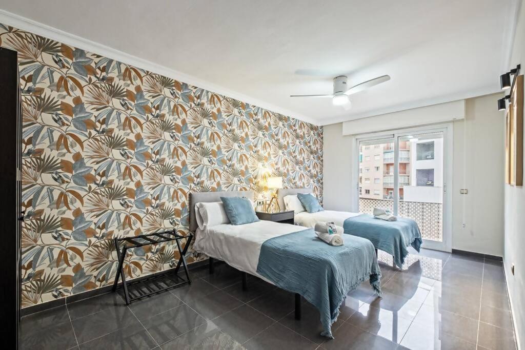 Апартаменты Piso En Atarazanas Малага Экстерьер фото